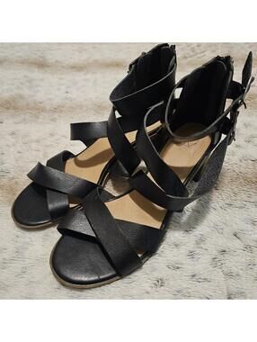 Material Girl Black Block Heel Sandals 8.5